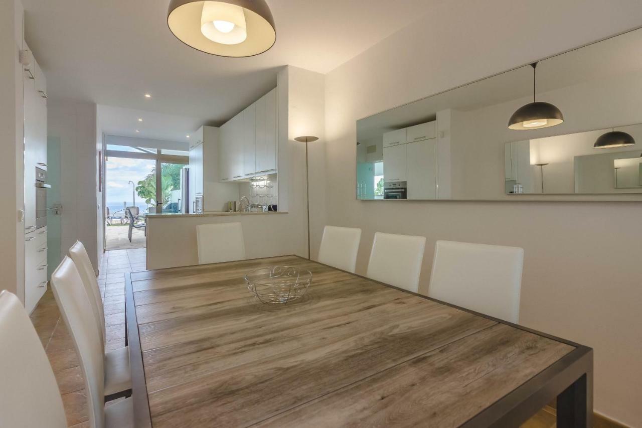 Villa Isabella, Luxury Villa With Heated Pool Ocean View In Adeje, Tenerife アデヘ エクステリア 写真