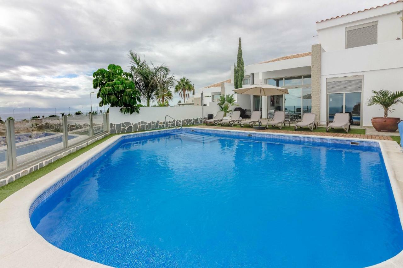 Villa Isabella, Luxury Villa With Heated Pool Ocean View In Adeje, Tenerife アデヘ エクステリア 写真