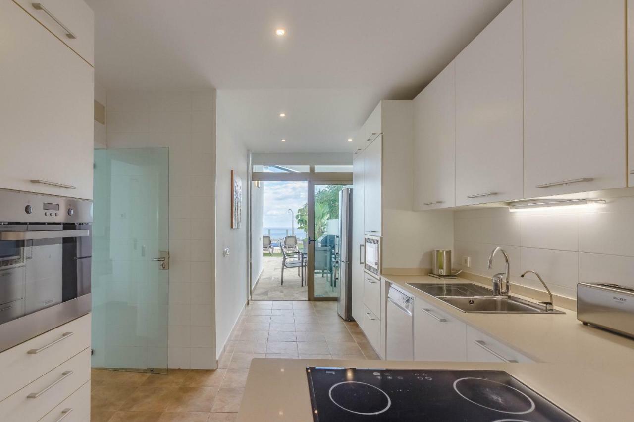 Villa Isabella, Luxury Villa With Heated Pool Ocean View In Adeje, Tenerife アデヘ エクステリア 写真
