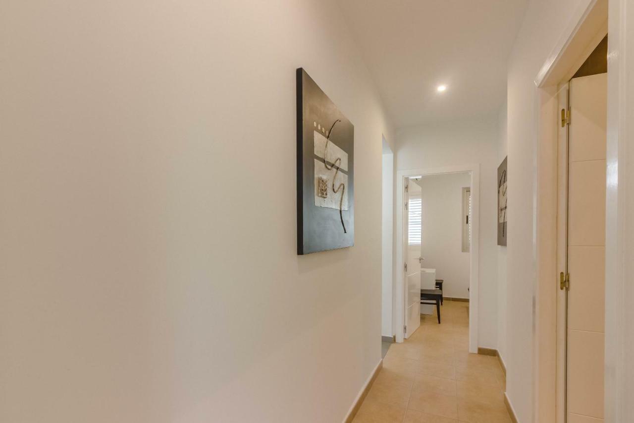 Villa Isabella, Luxury Villa With Heated Pool Ocean View In Adeje, Tenerife アデヘ エクステリア 写真