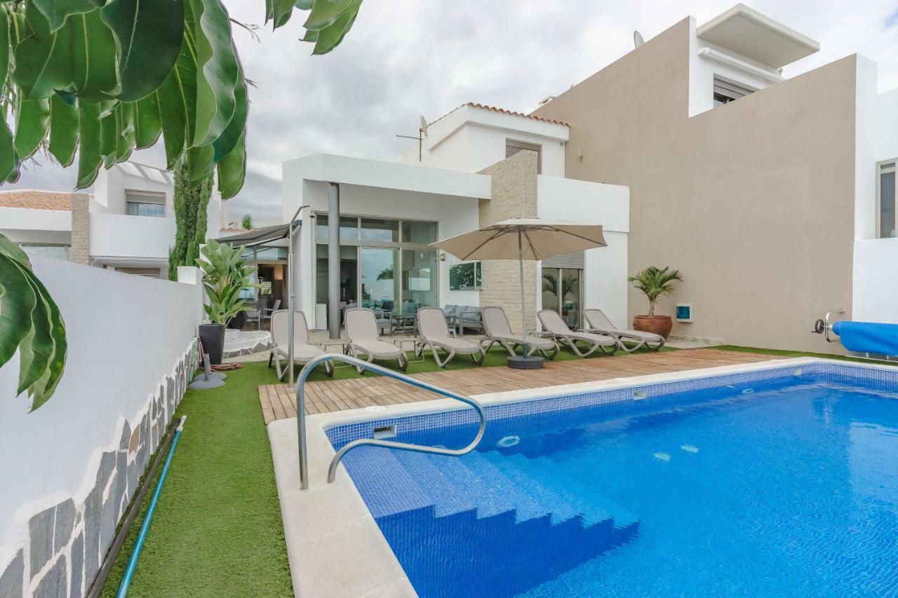 Villa Isabella, Luxury Villa With Heated Pool Ocean View In Adeje, Tenerife アデヘ エクステリア 写真