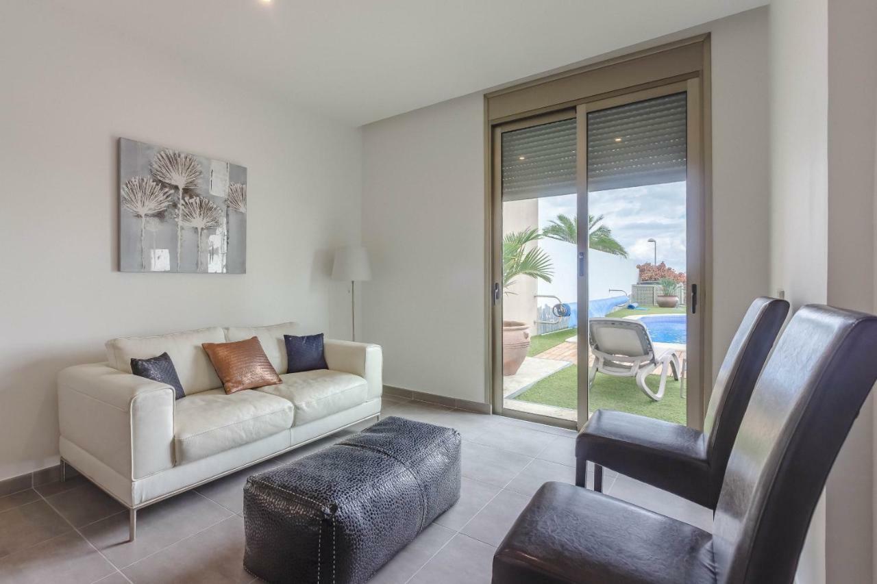 Villa Isabella, Luxury Villa With Heated Pool Ocean View In Adeje, Tenerife アデヘ エクステリア 写真