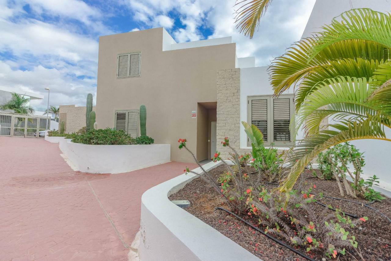 Villa Isabella, Luxury Villa With Heated Pool Ocean View In Adeje, Tenerife アデヘ エクステリア 写真