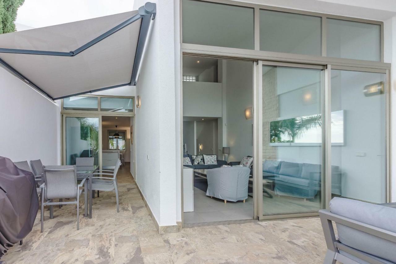 Villa Isabella, Luxury Villa With Heated Pool Ocean View In Adeje, Tenerife アデヘ エクステリア 写真