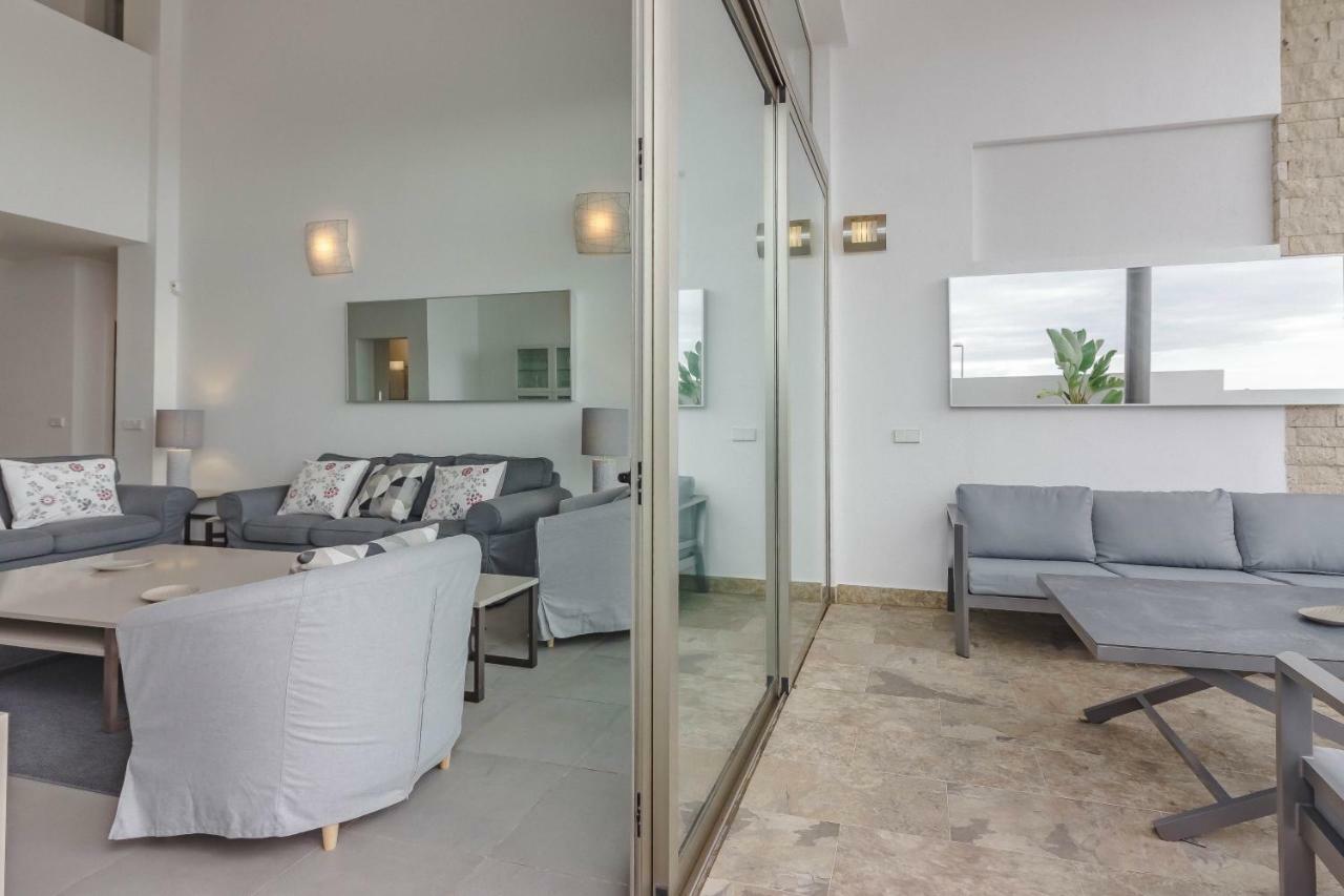 Villa Isabella, Luxury Villa With Heated Pool Ocean View In Adeje, Tenerife アデヘ エクステリア 写真