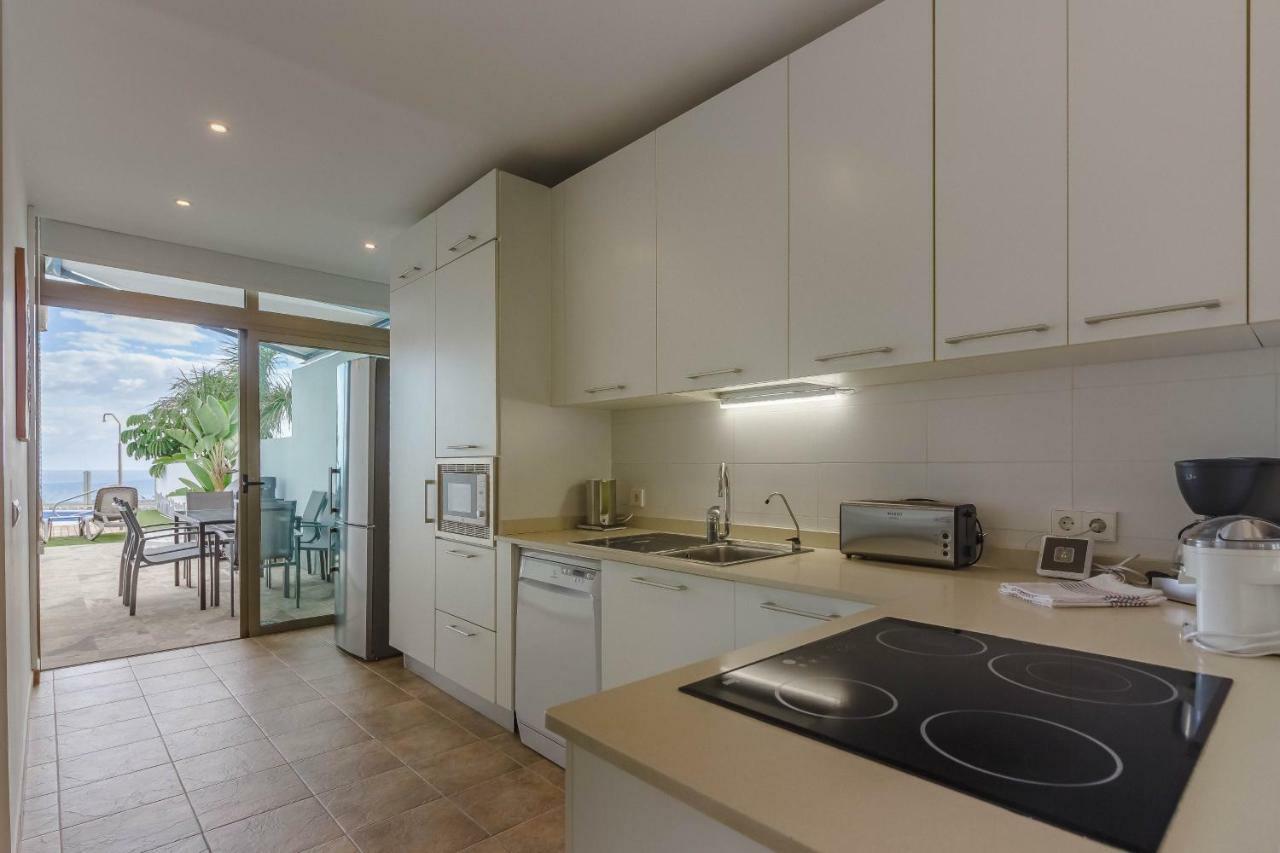 Villa Isabella, Luxury Villa With Heated Pool Ocean View In Adeje, Tenerife アデヘ エクステリア 写真