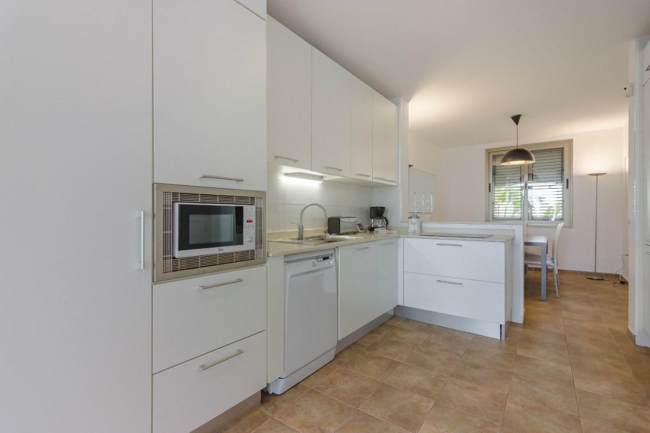 Villa Isabella, Luxury Villa With Heated Pool Ocean View In Adeje, Tenerife アデヘ エクステリア 写真