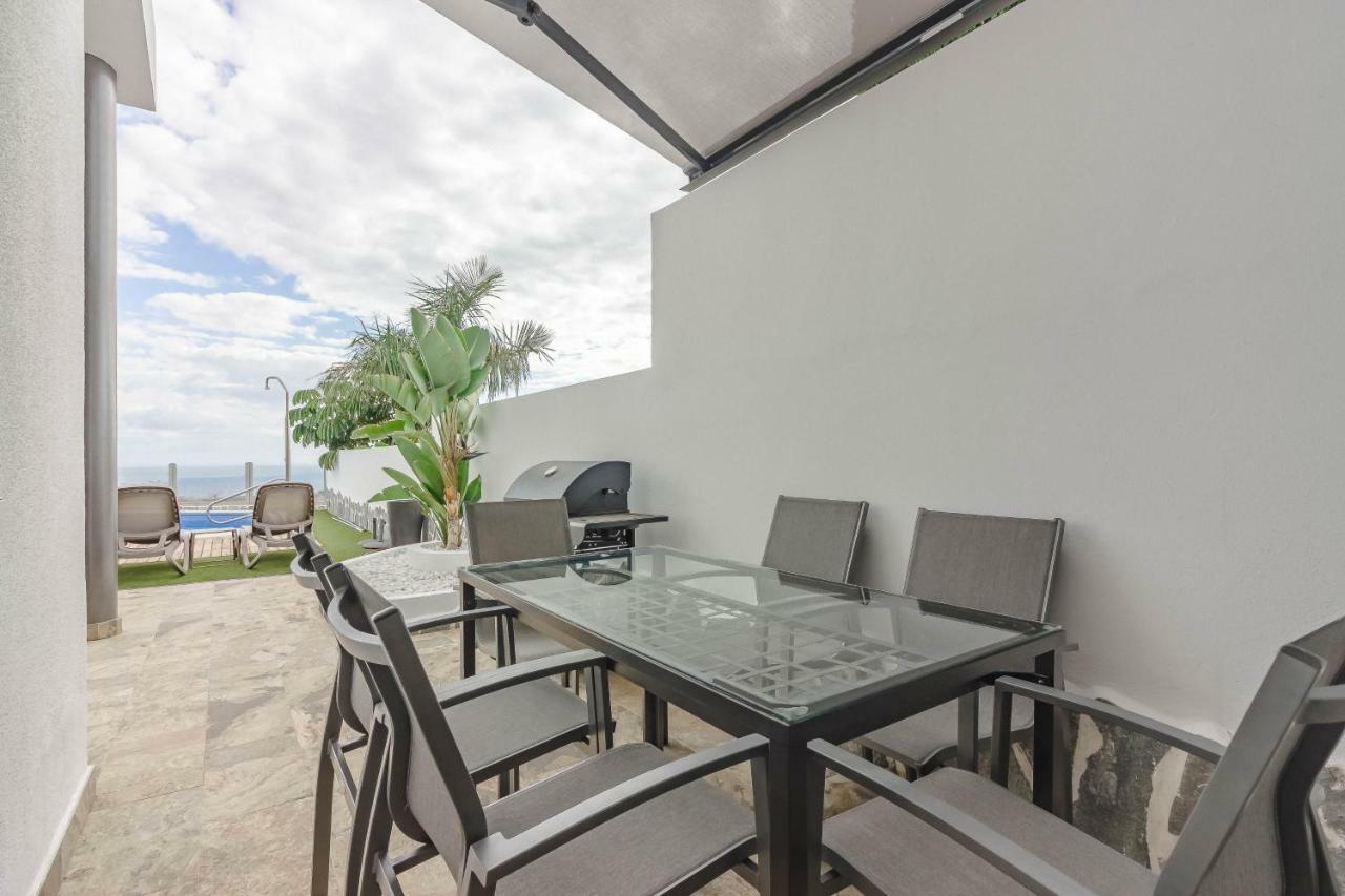 Villa Isabella, Luxury Villa With Heated Pool Ocean View In Adeje, Tenerife アデヘ エクステリア 写真