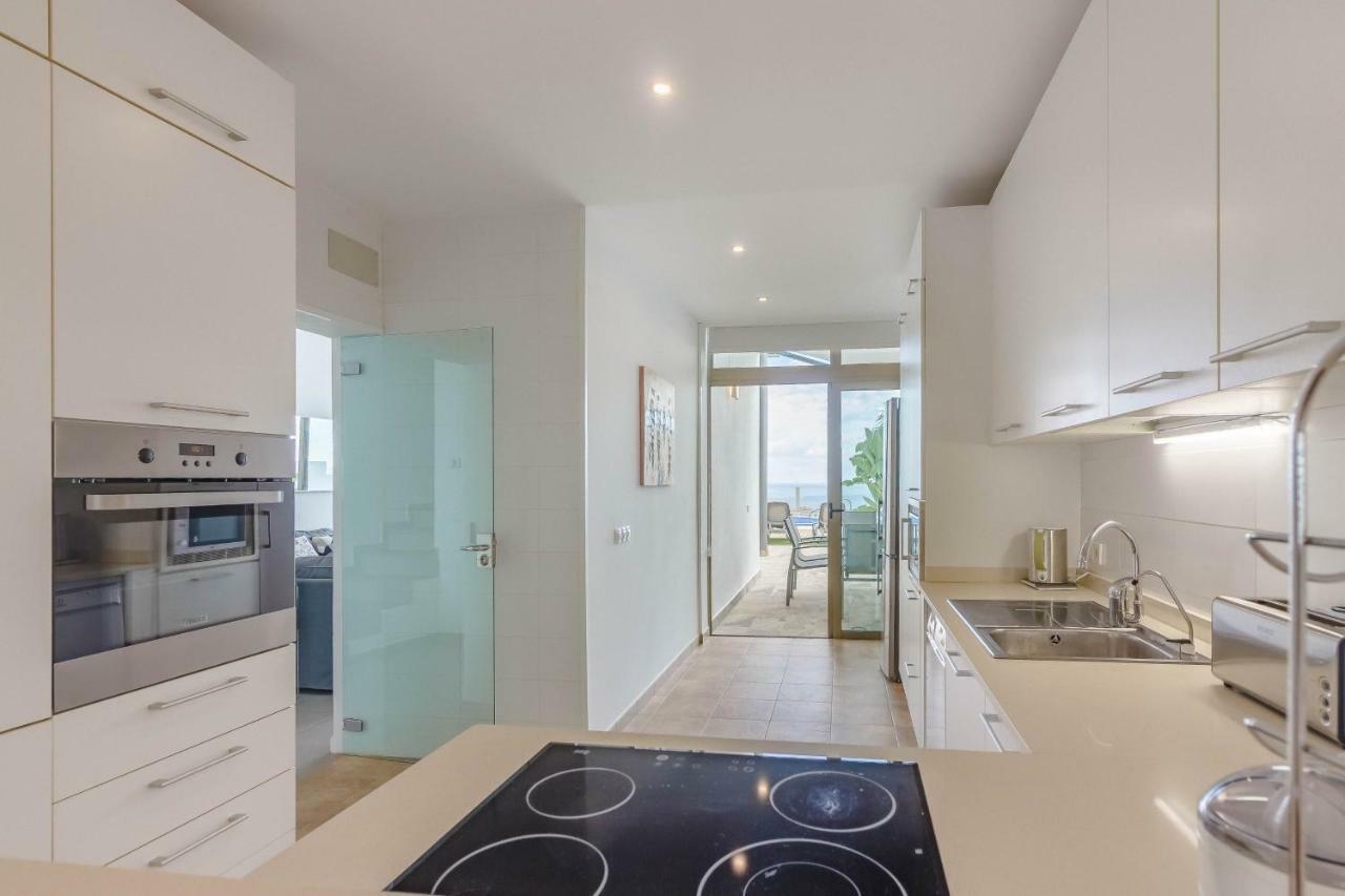 Villa Isabella, Luxury Villa With Heated Pool Ocean View In Adeje, Tenerife アデヘ エクステリア 写真